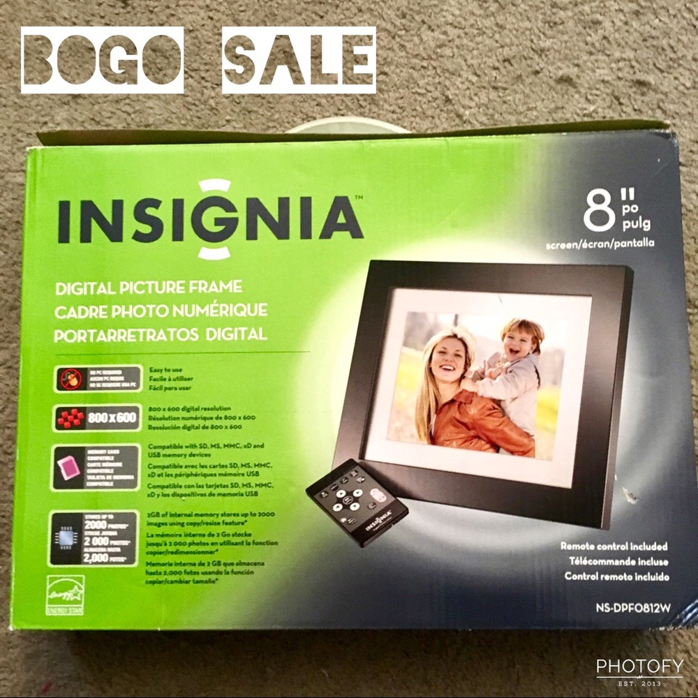 {BOGO SALE}NWT 2000 PICS DIGITAL FRAME 8”
